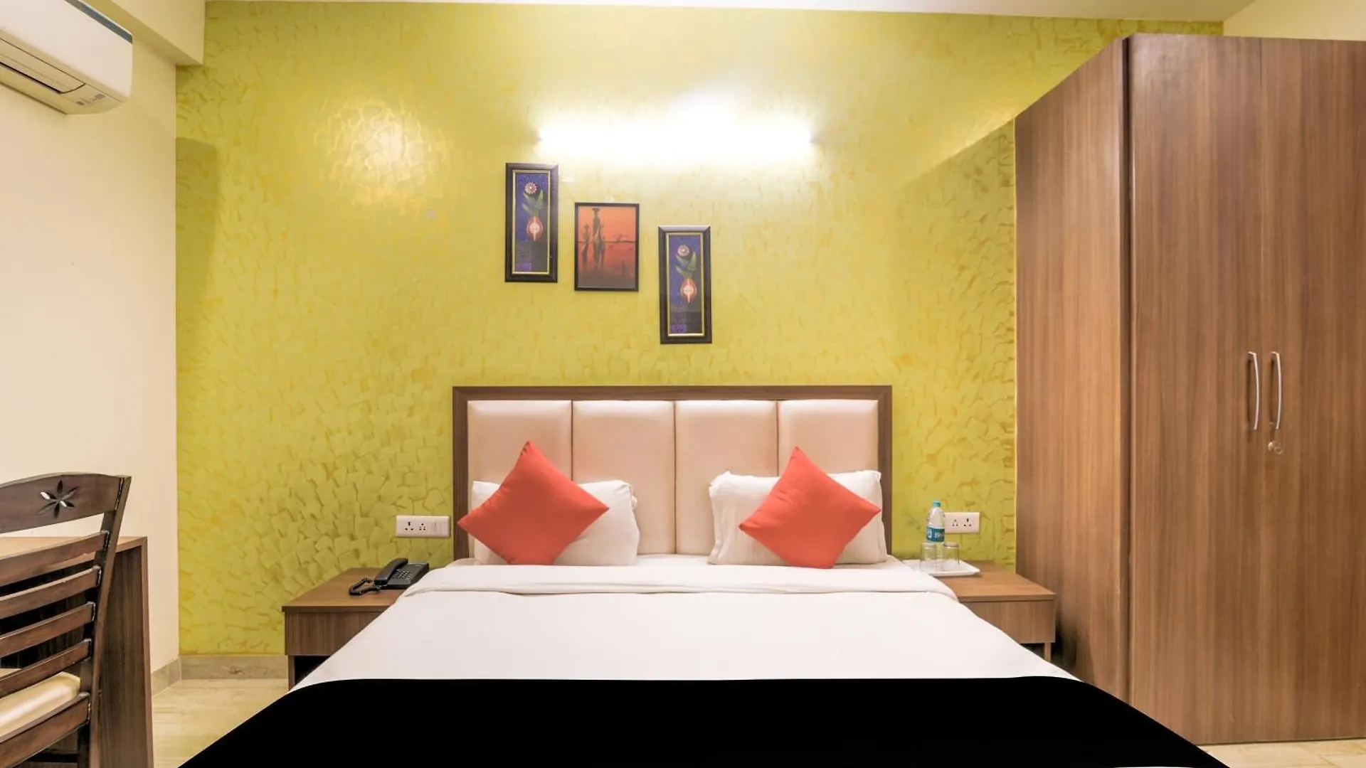 Hotel O Golfcourse Sapphire غورغاون 3*,