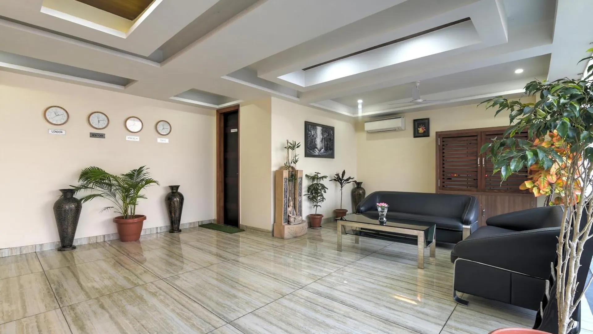 Hotel Collection O Sappire Inn Near Appu Ghar Gurgaon