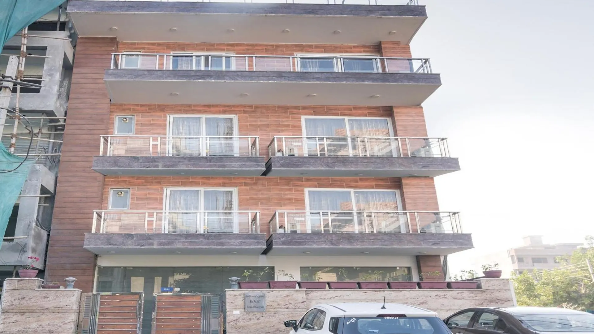 Collection O Sappire Inn Near Appu Ghar Gurgaon Hotel