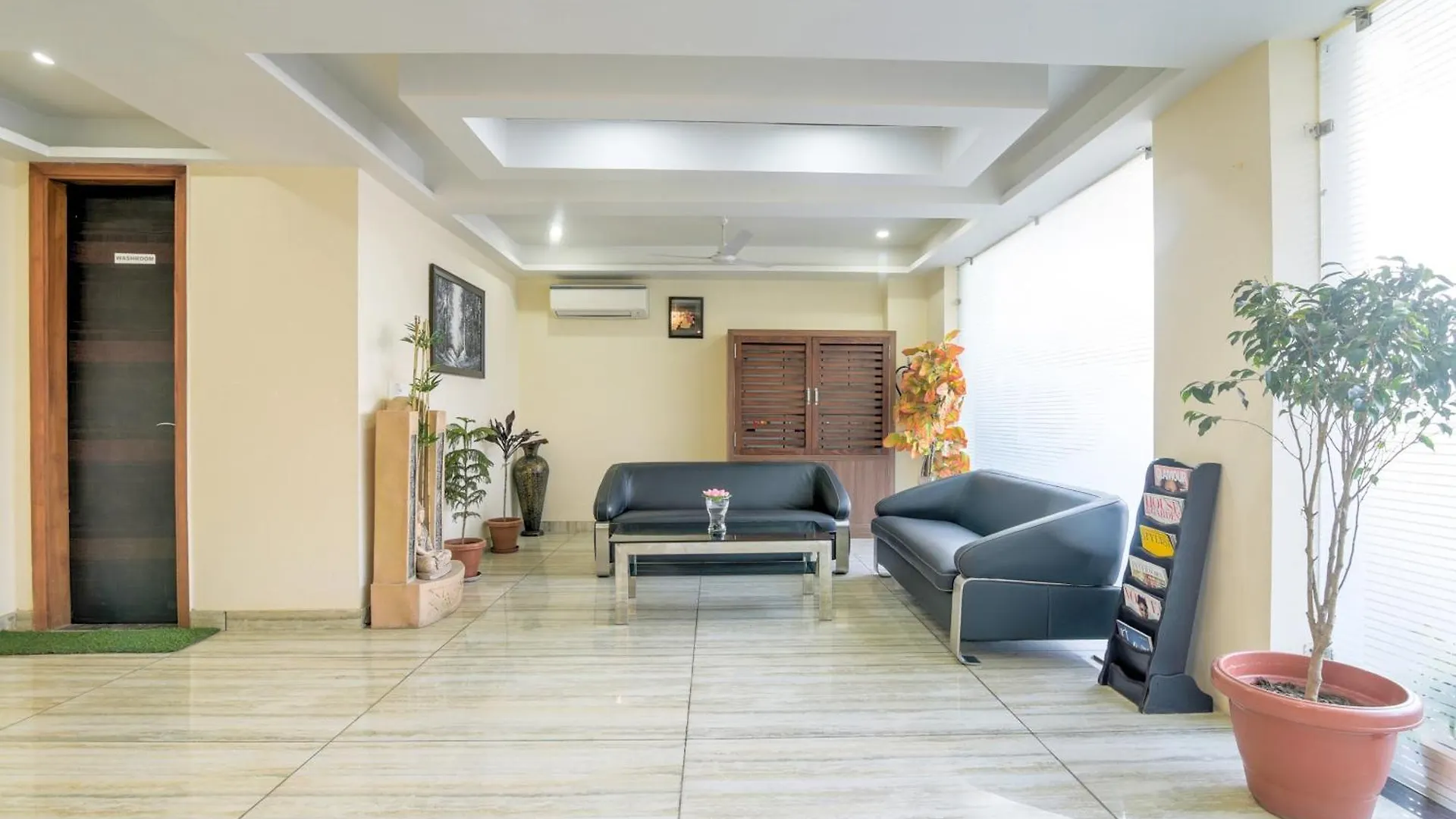 Collection O Sappire Inn Near Appu Ghar Gurgaon